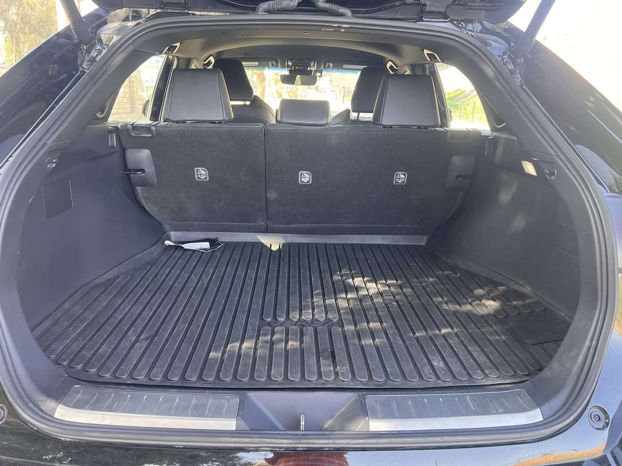 السلام عليكم
تويوتا فينزا هايبرد  للبيع 

دخول جديد

- الموديل ٢٠٢٤ 

-رقم بغداد 

- مواصفات xle

-اعلى مواصفات بدون فتحة 

مواصفاتهة:-
- بصمة ٤ ابواب + ترحيب + بصمة صندوق

 -شاشة كبيرة

-كشنات تدفئة 

-مناخ منفصل 

-تبريد قطعتين 

-تنبيه الخروج عن المسار

-مثبت سرعة

-لايتات ليد

-كشنات خزن 

-رادارات امامية + خلفية

-حساسات امامية +خلفية

-توقف ذاتي 

-وضعيات قيادة

-بعد بيهة مواصفات هواي 

حادثهة تبديل بنيد فقط

ايرباك دركة فقط

السعر ٢٣٠ وبيهة مجال 

***********
