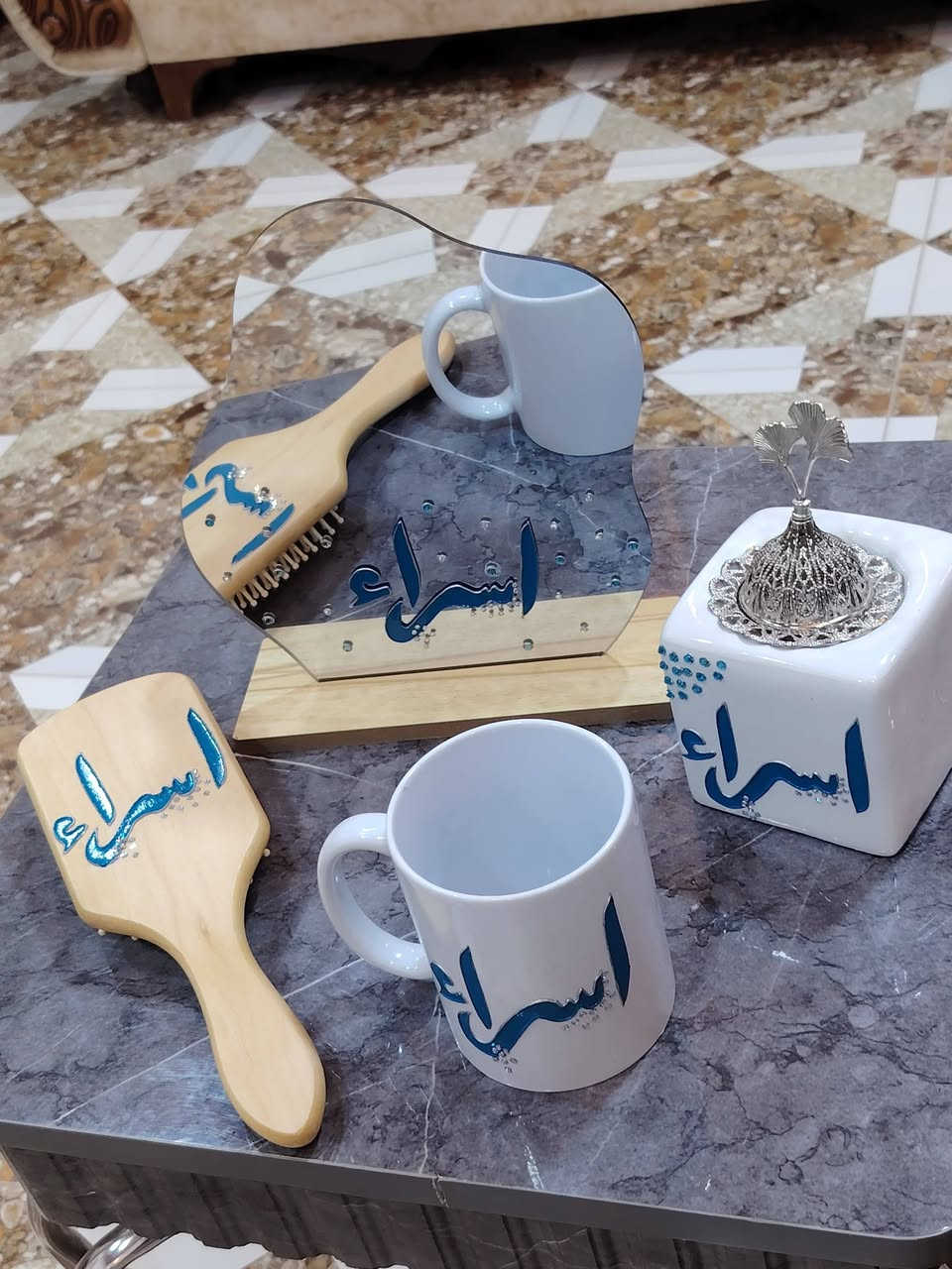 اوردر اليوم♥
بكج مرايا+فرشة شعر+مبخره+كوب اللون والدزاين حسب الطلب
تگدرون تطلبون بكج او قطع معينه😍
يوجد توصيل كافة المحافظات


**إذا كنت صاحب هذا الإعلان وتريد حذفه لأي سبب، رجاءا أرسل رسالة إلى الدعم الفني**