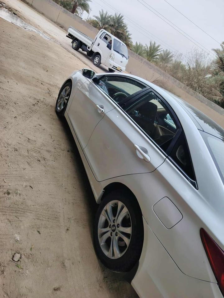 السلام عليكم 
من رخصة الادمن سوناتا خليجي موديل ٢٠١١ بيها بس ٣ قطع مثل ما موضح بل صورة كير مكينة 2400 جديدة حدادية تخم تاير كلهن جديدة وبأسمنة والسيارة نصبتها احلا من الصورة تجي اشوف وتكلب وتأمر. امر مكان السيارة بابل مشروع المسيب 
السعر ١١٠ وبيها مجال 
للأستفسار 
***********
***********
