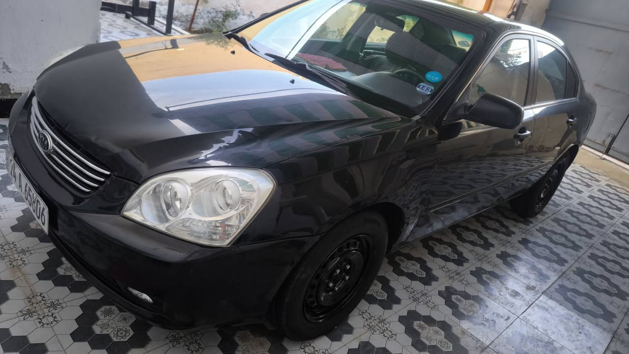 السلام عليكم ورحمه الله وبركاته 
٢٠٠٨ وارد كوري (لوتز) مكينه حاويه قبل شهر شديتها 
حداديه جديده جدا السياره على وضع الشركة لاجراد ولا خياس 
السياره تحفه ودواخلها زيرو وترايها يخبل تدفئ وتبريد شغاله
بيها صبغ باب السايق فقط وباردات جدا بسيطات الجاملغات الاماميات والسونار مرفق مع الصور 
السعر ١١٠ وبيها مجال لشراي 
***********
وتحياتي للجميع
