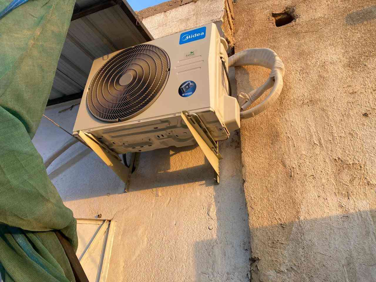غراض محل فواكه ؤخضر للبيع  في الزبير
ميز خضرؤات 3 متر عدد1
ميز ٢ متر عدد 2
باب جام محل 3 م عرض ارتفاع 2متر وربع
سبلت 2 طن ميديا مشتقل ٧ ايام
سقيفه 250 م في 3 
ميز مع كرسي + ميزان تلك 
السعر مليونين وربع للاستفسار على الرقم ***********
