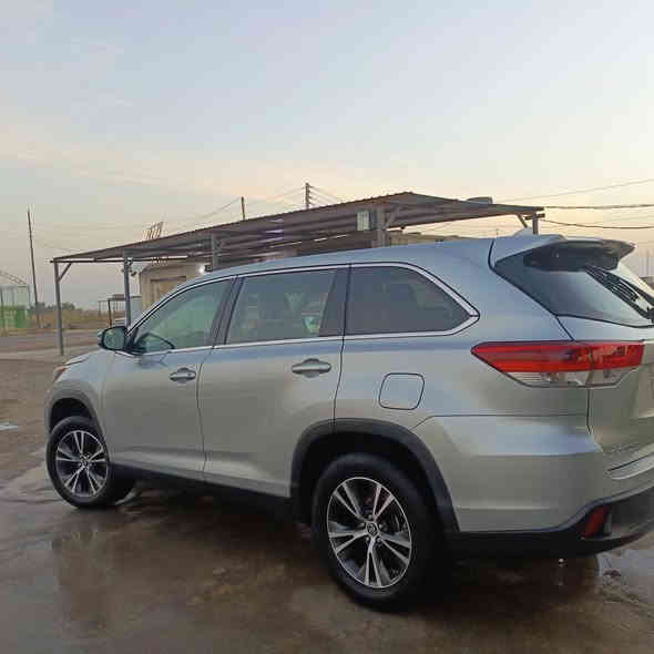 السلام عليكم
تويوتا هايلندر للبيع موديل 2019

رقم بغداد 

وارد أمريكي ماشية 145كم ضرر جاملغ ونص باب الأيمن الباقي مكفول محرك 6 

 السعر 250$رقمي ‭***********
