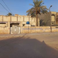 دار للبيع • بيت للبيع • منزل حي الحسين • عقار للبيع • حي الحسين • مساح...