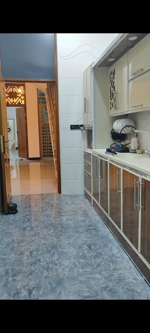 بيت بناء حديث حي الشاوي يبعد عن الشارع خمسين متر المساحة 120..***********..***********
