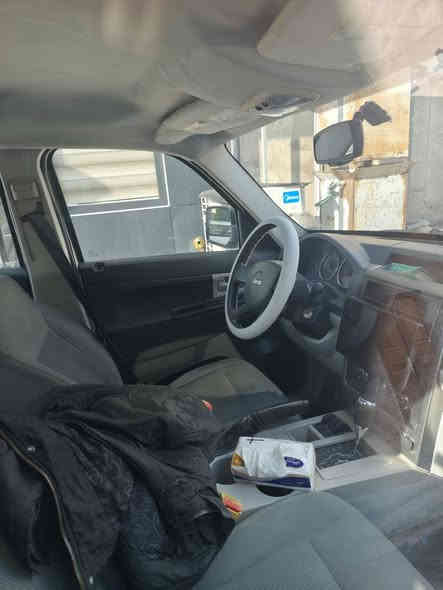 السلام عليكم جيب ليبرتي موديل 2008 جاهزه من كلشي السياره حلو مال بيت كير محرك خير من الله تبريد شغال حداديه نص عمر البديل نضيف جدا السعر 87 وقابل للتفاوض الشراي يتصل ***********
