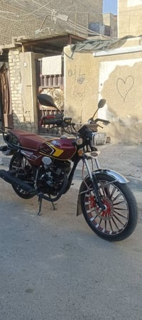 ايراني ضاغطه وزنجيل موديل 25 دراجه كل نقص مابيه قبل شهر منزله وصل معرض...
