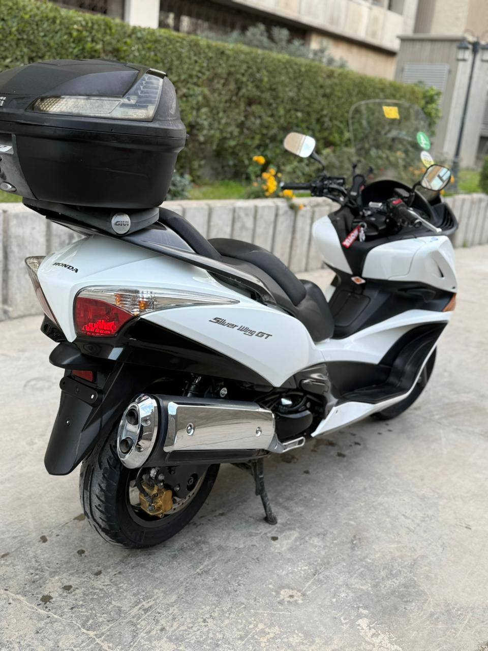 سلفر ونج جيتي محرك ٤٠٠ شرط على فحص اي فيتر بالك
ماشيه ٣٧ 
نضام اوفر           سعر ٣٠ بيه مجال 
ام بي ثري بلجنطه 
عده اصليه 
ممتواجد على لفيس تصل وتدالل 
مكاني بغداد  ***********
