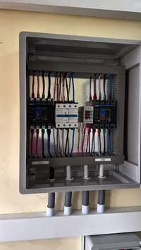 أعمال كهربائية • كهربائيات • كركوك