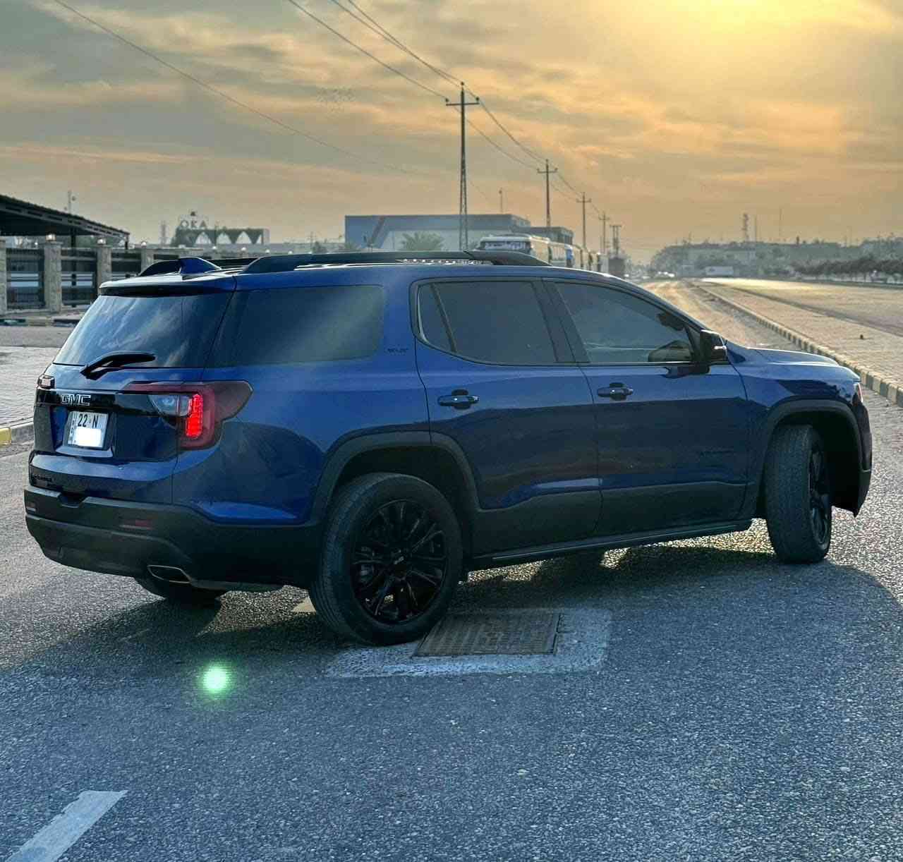 للبيع
جي ام سي اكاديا 2023 محرك 6 سلندر 
GMC ACADIA 2023  V6 
فئة SLT بلاك ادشن 
حادث السيارة امامي جهة يمنى 
مبدل بيهة بنيد 
السعر 228 ورقة وبيهة مجال 

مواصفاتهة : 
نظام اقتصادي تشتغل 6 سلندر و 4 سلندر 
اربع كامرات 360 درجة 
سستم صوت Bose 
تدفئة و تبريد بالكشنات الامامية 
تدفئة بالستيرن 
تدفئة بالكشنات الخلفية 
الكشنات الامامي كهرباء 
خزن وضعية السايق 
ستيرن يصعد وينزل و يتقدم كهرباء 
دشبول شاشة مو عداد 
بروجكتر بالجامة الامامية 
ابل كار بلي و اندرويد اوتو واير لس 
صندوك كهرباء و توجد علامة gmc فتح بالقدم 
تشغيل عن بعد 
نقطة عمياء 
تحديد مسار 
توقف امامي ذاتي
مري شفط
مري السايق تعتيم ذاتي 
مراية الوسطية تعتيم ذاتي
ويل 20 لون اسود بلادي  
زارعلهة انارة محيطية بالداخل 
وزارع عدسات بدال البروجكتر الجوة 

السيارة بيهة اضافات من شركة GMC اصليات كلهن  1: ارضيات سعرهن 400$
2: دوسات صعود سعرهن 1000$
3: وبيهة رمز دخول بالباب سعرة من الشركة 200$
4: و روف راك ( سيبايات )  سعرهن 350$ 

رقم الشاصي 1GKKNMLSXPZ238897

السيارة رقم اربيل و ب اسمي 
ابيع فقط تحويل و ما اراوس 

رقمي *********** 
مكاني بغداد - حي الجامعة
