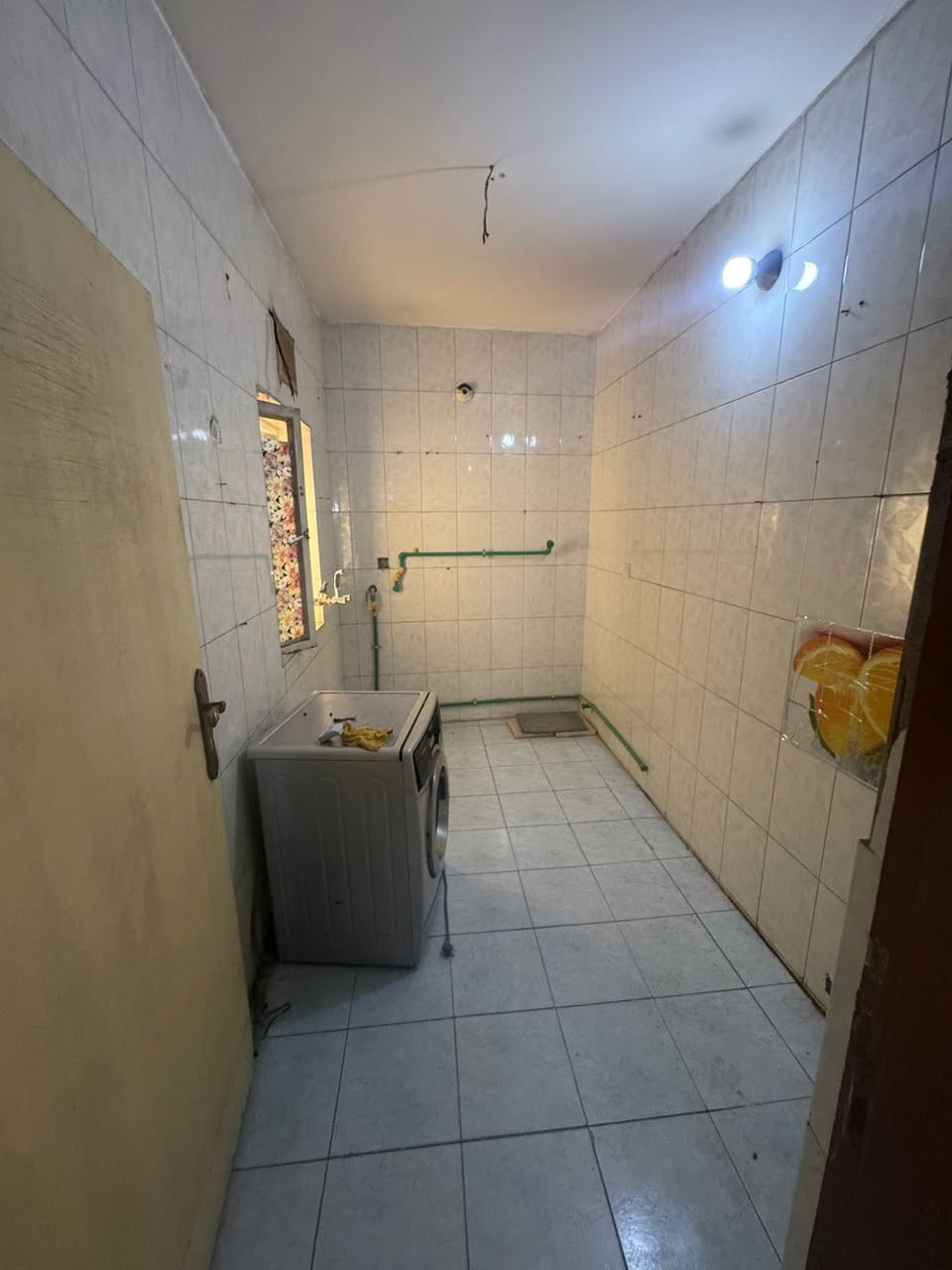 💎 للإيجار في السيدية 💎
📢 منشور رقم: ((٥٨٥))
للإيجار في السيدية
شقة طابق اول

تتكون من:
• ٣ غرف نوم
• صالة
• مطبخ
• خدمات
💰 بدل الإيجار: ٥٠٠ ألف 
موقع السيدية شارع الصناعة

📞 للاستفسار أكثر لاتصال عبر

 الرقم التالي ***********
