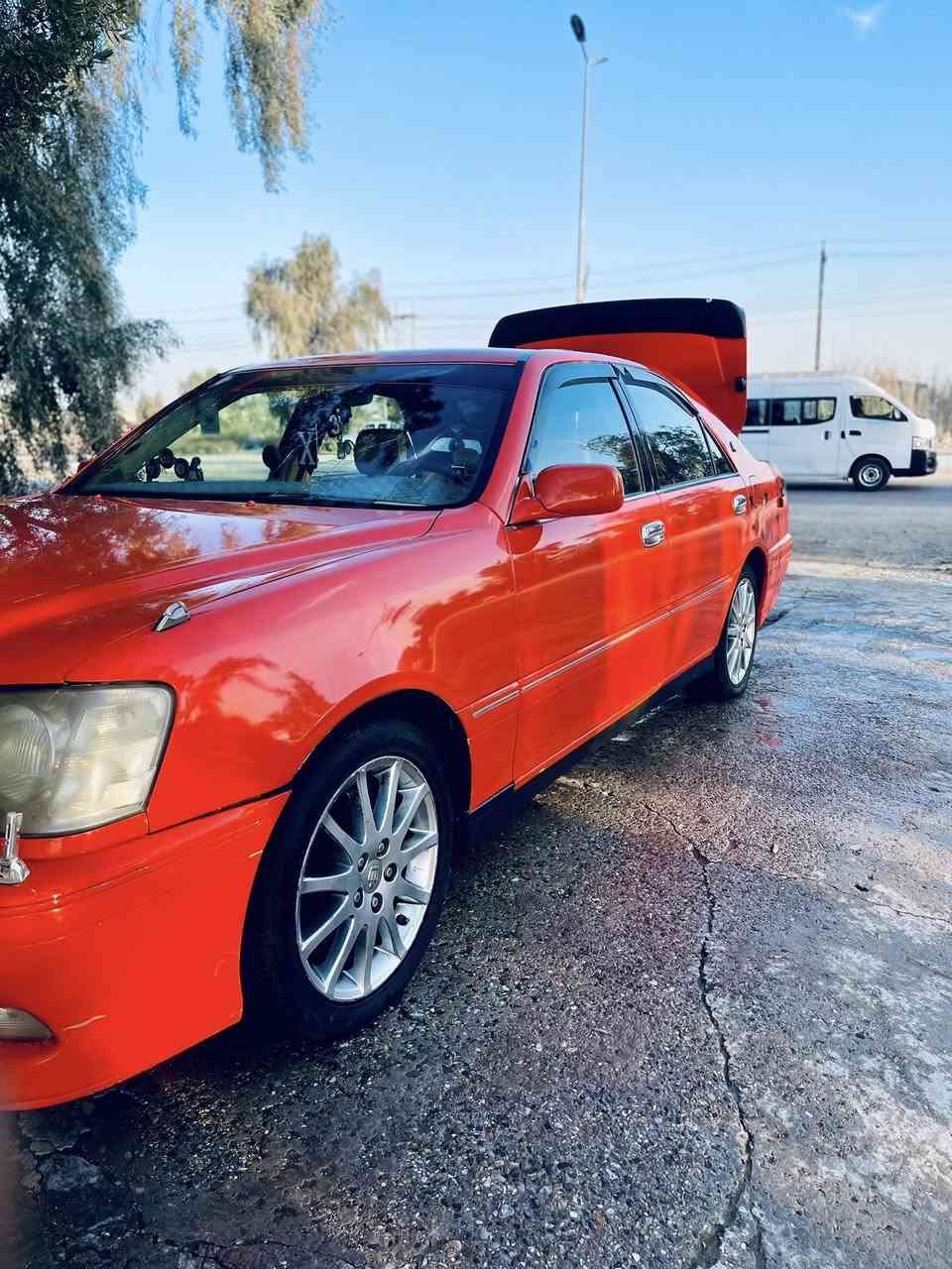 سلام عليكم 
كراون ملكه موديل 2003
رقم كركوك كصه قماره فقط
مكينه فيفيتي ٢٥٠٠ خير من الله كير جديد 
دكمتين لسياره 
صبغه جديده حلوه 
مكان سياره بابل اسكندريه 
سعر ٦٥ وبيها مجال قليل 
لاستفسار ***********
