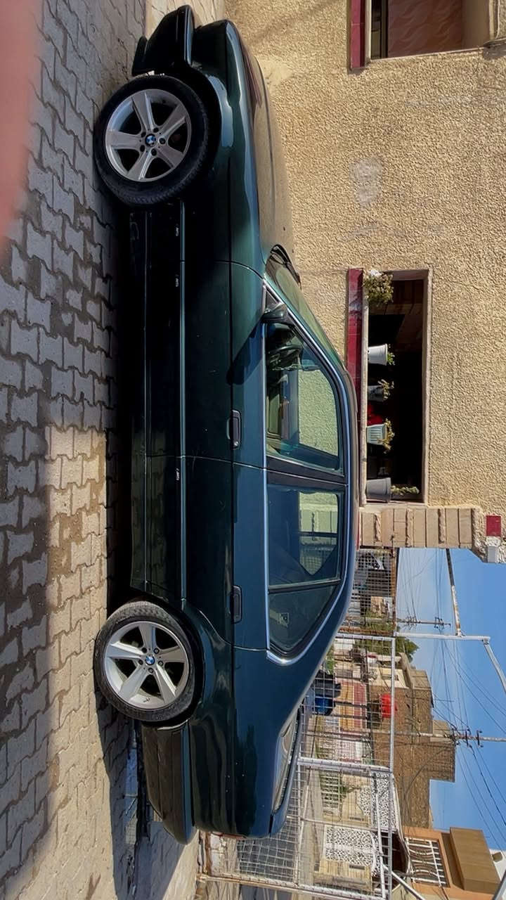 السلام عليكم من رخصة الادمن بي ام 525 اصل وفصل سنوية وبليتةموديل 1993 فول مواصفات مكينة 25 مسكر عدل بجم عريض فتحة سلايد كشنات جلد كشنات كهربائي كير اوتو دركة ام ويالة هامان 17 تو سايز دعامية امامية ام سبايدر ام مري منفصل شادلها كزوز hks ابو البوابة وشادلها شاشة وكامرة السيارة بيها نقوصات بسيطة رقم بغداد بأسمي مشروع وطني ثاني يوم احولك وين ميعجبك ترايك المكينة والكير خير من الله عليها غرامة 100 فقط تنزل من السعر عارضها ب72 وبيها مجال وترهم مراوس حسب القناعة العنوان بغداد الجديدة الهاتف ***********
