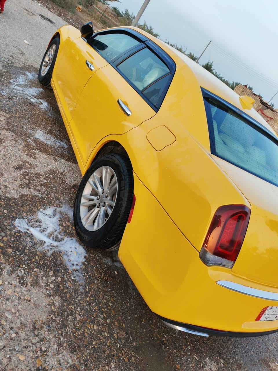 سلام عليكم اوبامه 19معلايه20 صور الحادث بلمنشور مرفقه ولبنيد مقسم فقط وراعيه جيرانه يريد تحويل رقم سياره بغداد مكينه كير حداده جاهزه للاخير سياره سنويه بعد بيه سنه وتخلص مكاني البصره قضاء القرنه سعر سياره 190 وبيه مجال ***********
