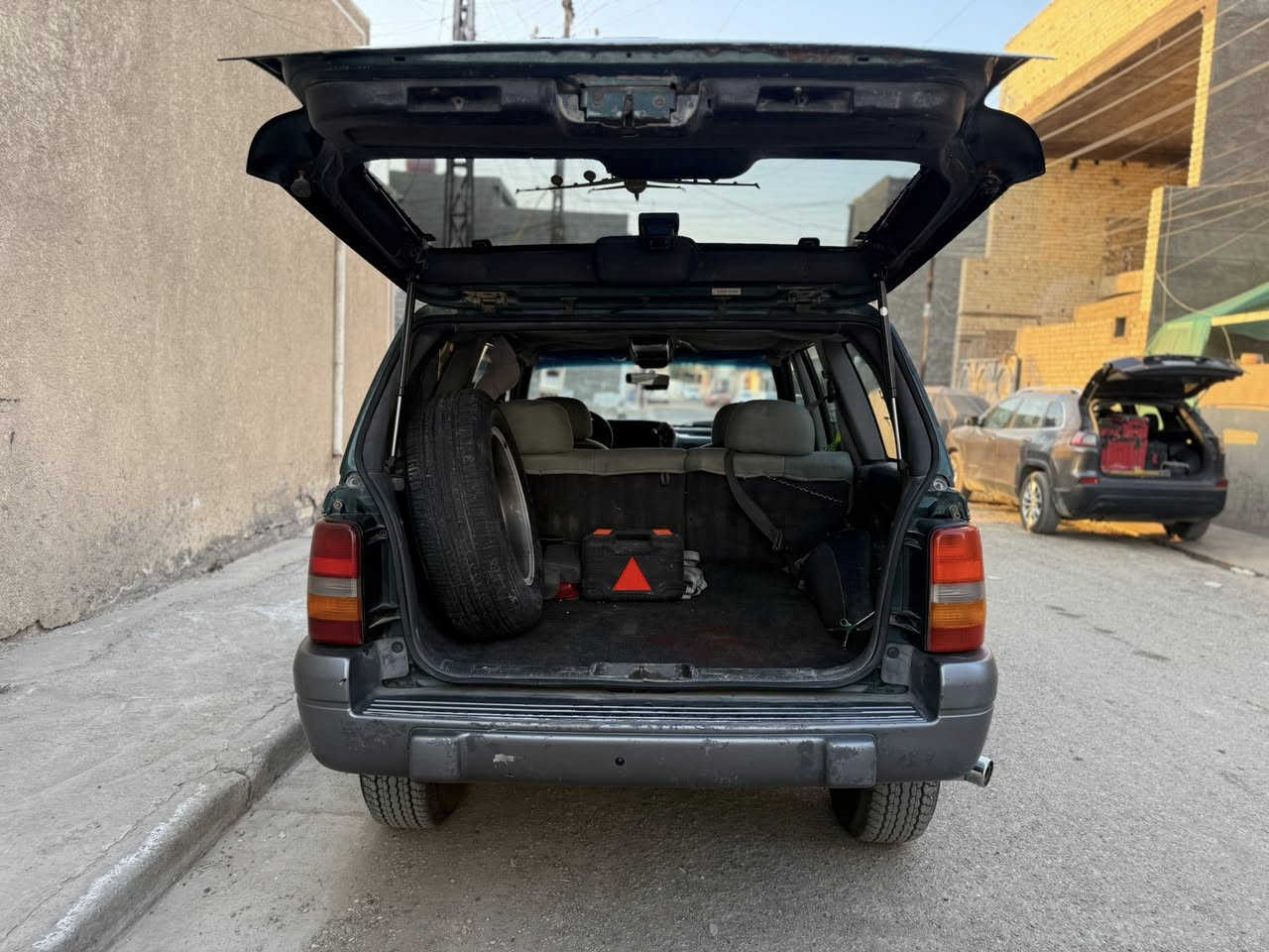 السلام عليكم
جيب شيروكي موديل 97 🚙

محرك وكير بلاديات مابيهن اي نقص 

السيارة مابيها اي نقص 

بيع فقط

تحويل مباشر  

السعر 63

 مكاني بغداد

متوفر واتس آب     ***********
