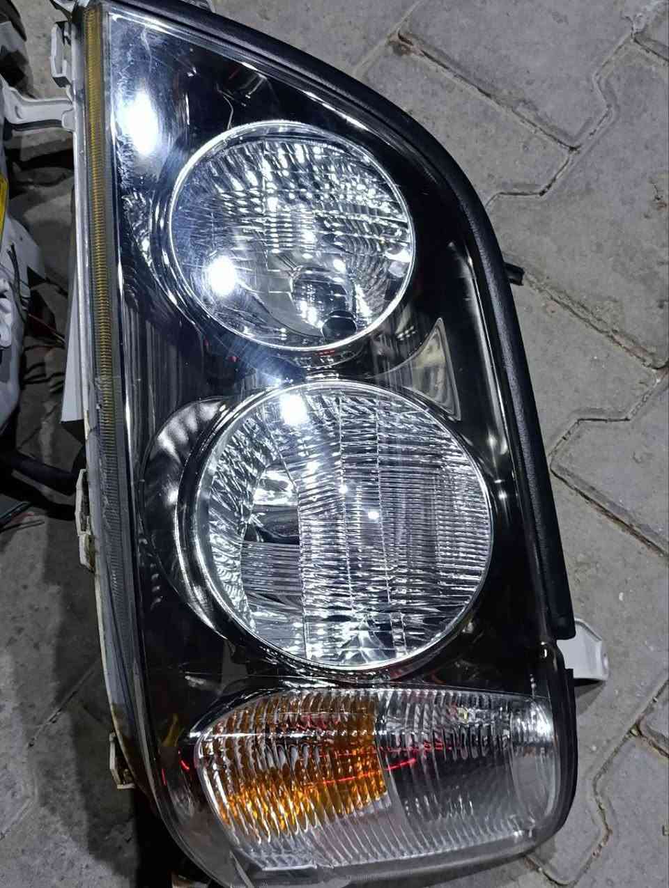 السلام عليكم ورحمه الله وبركاته
لايت ملكه ابو عيون زوج زيروووو
لا مبدل جام ولا ملعوب بي كله اصلي 
ابو الولد كلوبات زنون ناصي بلاد كل 
غراضه كاملات لا اليطه مكسوره ولا ابد
تفصيخ حاويه محولات حته البراغي 
وياه الاصليه الفيش كلهن مكطعات وياه

***********
***********

موجود توصيل الجميع المحافظة العراق
