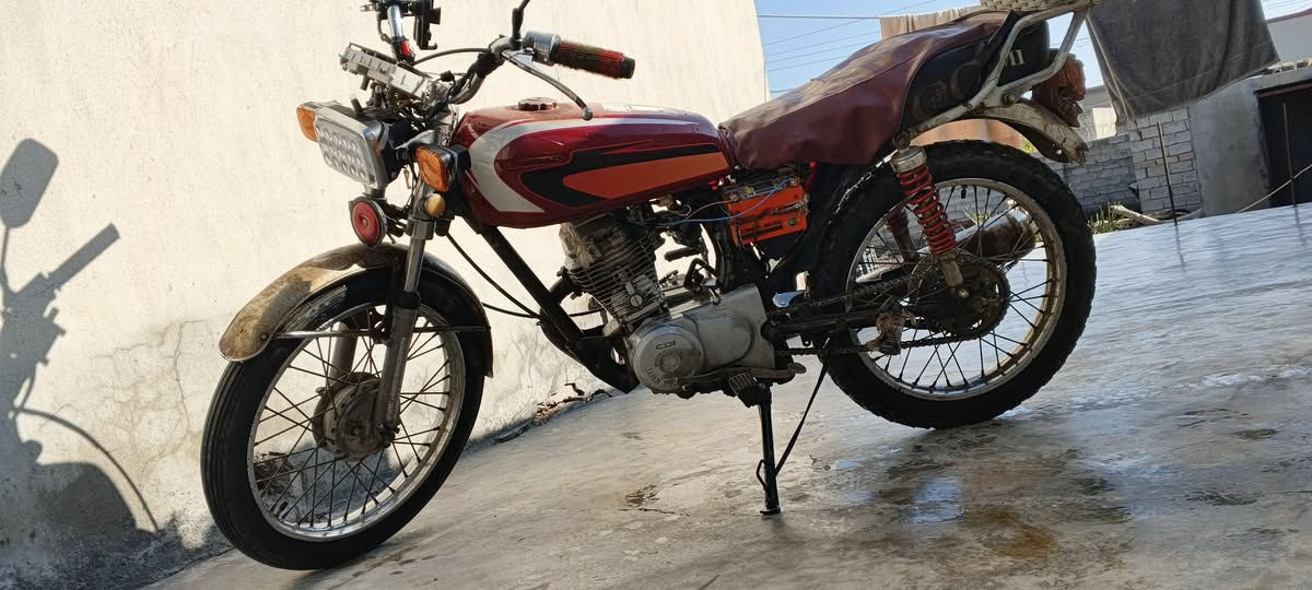 السلام عليكم موطور ايراني للبيع السعر 270
‏‪***********‬‏
