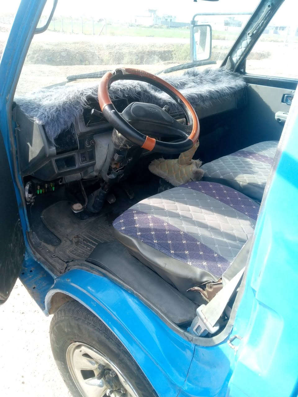 سلام عليكم كيا حمل موديل 1995السياره جاهزه مشتقله جديد كير ومحرك مجفت جديد رقم بغداد التحويل ثاني يوم السعر55وبيه مجال شي بصيط  هاذه رقمي ***********مكان الفلوجه
