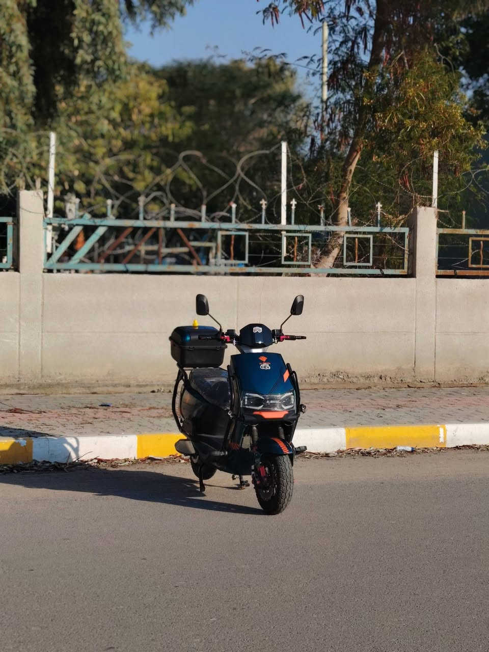 ســلام عــلــيــكــم
دراجة شحن
الشركة : الماسة
عدد البطاريات : 6
حجم الملف : 2000
عدد السويج +كرت تشغيل من الشاشة:  2
 شهر وشوي من اخذته 
شديته على أيدي
بعده نظيف
** أثناء الشد انفطر الكفر الأيمن من جوا تقريبا
**حجم :الفطر نص أصبع

السعر::  825 ألف

العنوان الشركة او قرب مدينة ألعاب السندباد

الرقم للتواصل

(***********)

سبب البيع :لحالي اريد أبيعه

               🌸صلِ على النبي (ص) 🌸
