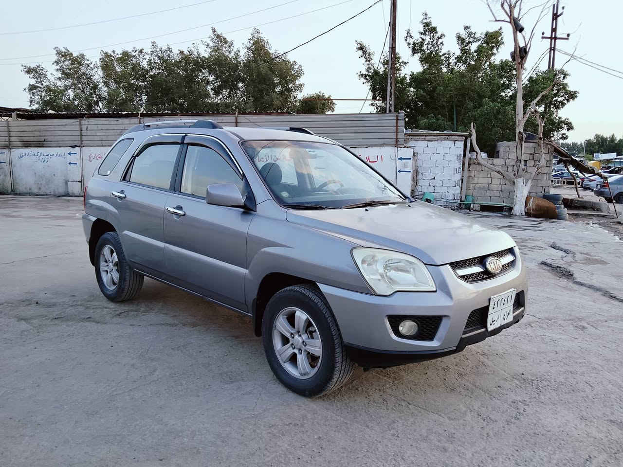 يالله 2009مكفولة من الضربة فقط قطعة وحدة صبغ جراد  مكينة وكير مامفتوحة حدادية وتخم تايرجدد رقم اربيل بسمي تحويل مباشر *********** السعر 97 وبي مجال مكان كربلاء الحسينية
