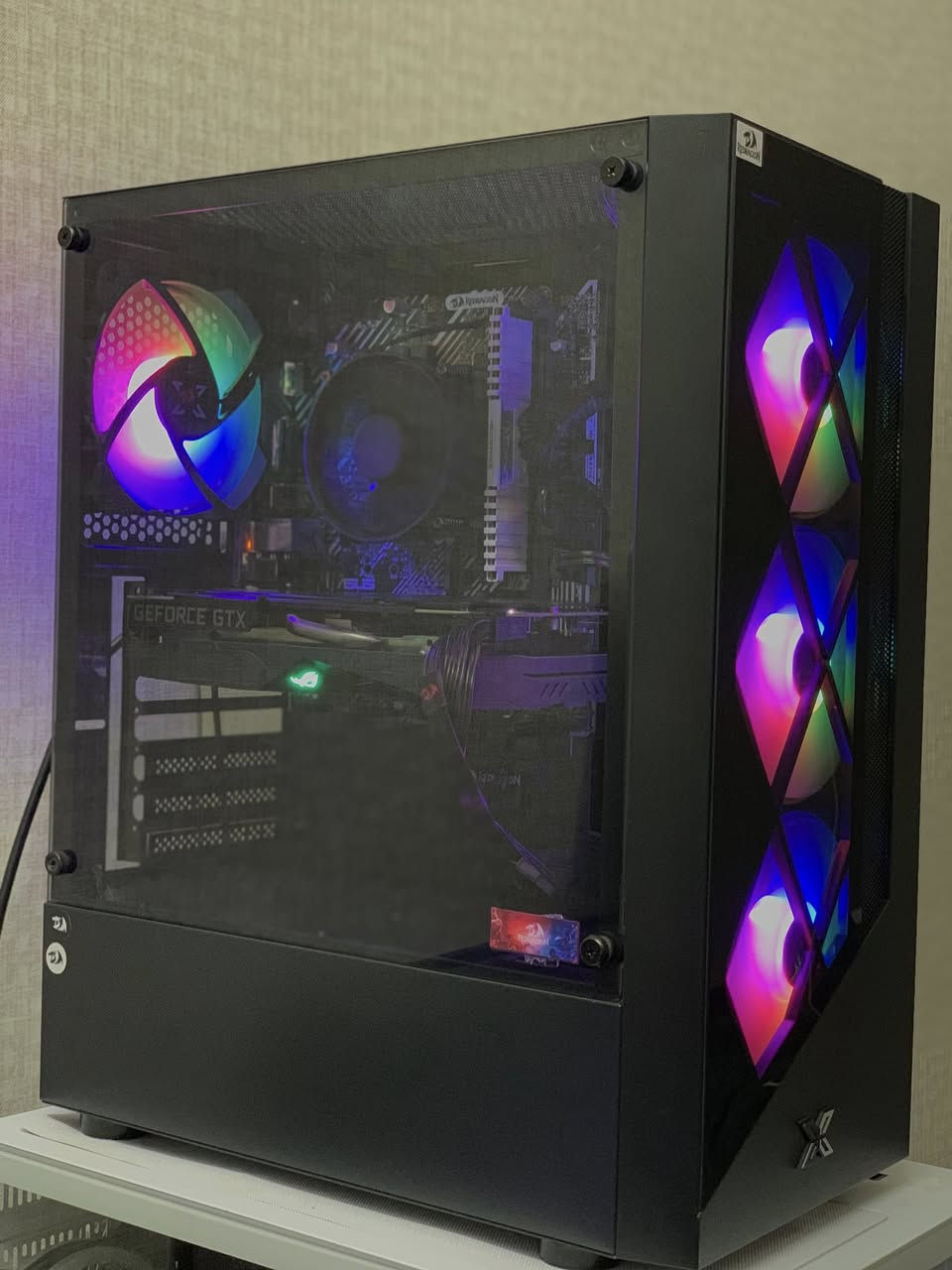 سلام عليكم ✋🏻
للبيع مكاني بغداد جميله 
سعر 525 قفل 🔒 
 ***********
—————————
i5-11400F
GTX-1660 SUPER
RAM-16 3600
PWR-650W
  M.B-H510
SSD-256
HDD-500
—————————
