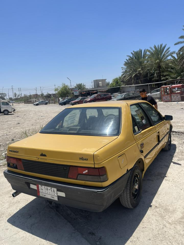 ‏سلام عليكم
‏بيجو ‏للبيع رقم بغداد
‏صاحبها مسافر
‏تبريد شغال
‏السعر  السعر 11 ورقة
‏رقم الهاتف***********

