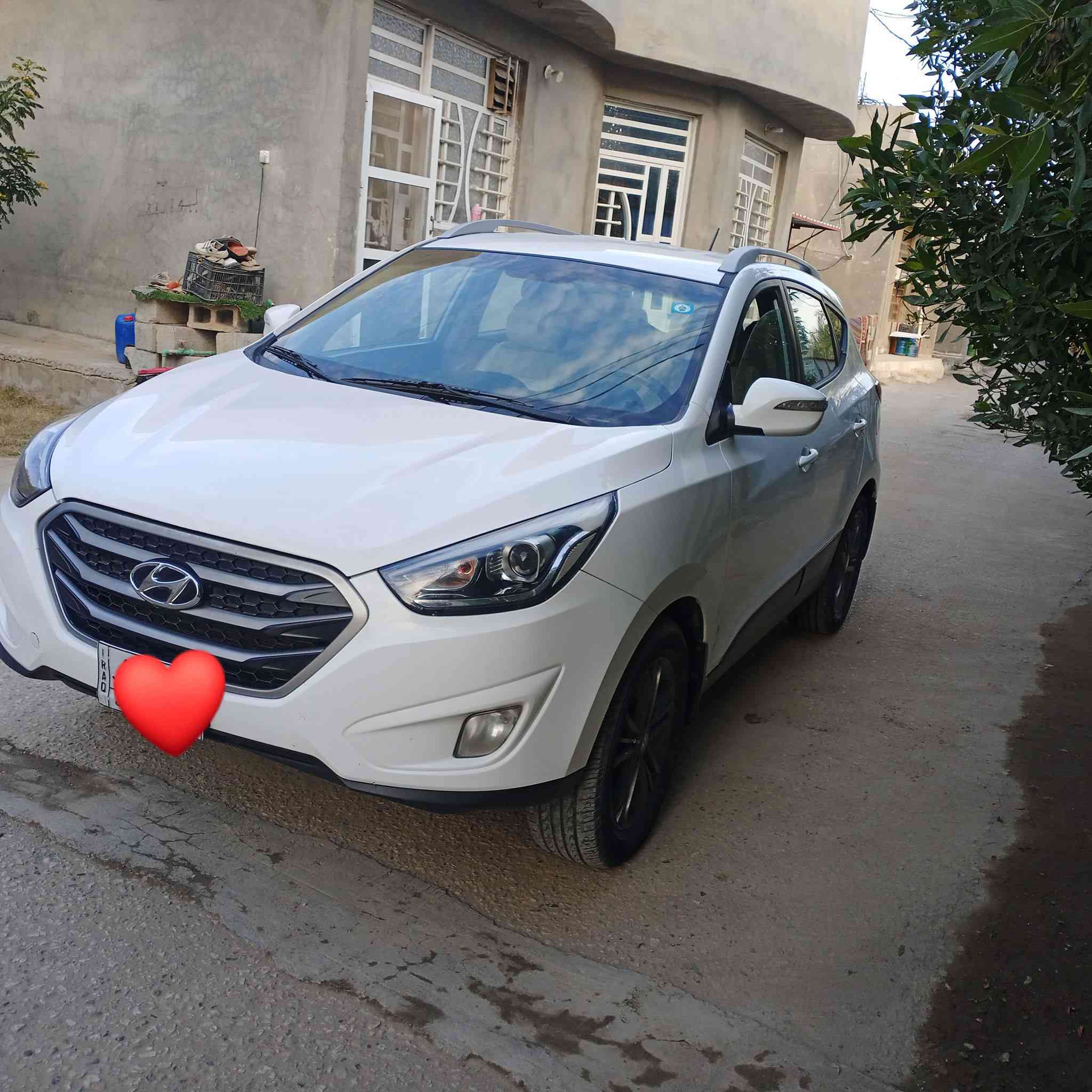 سلام عليكم ورحمه الله وبركاته 
توسان موديل 15 خليجي مكفولا كفالا عامه بيه بارد خفيف بل جاملغ مرفق مع صور 
مكينه الفين دوش 
نص مواصفات المعروفه 
سونار مرفق مع صور 
مكان بغداد قضاء المحموديه 
سعر ١٥٢ وبيه مجال بسيط
رقم بغداد تحويل مباشر 
الاستفسار 
***********
