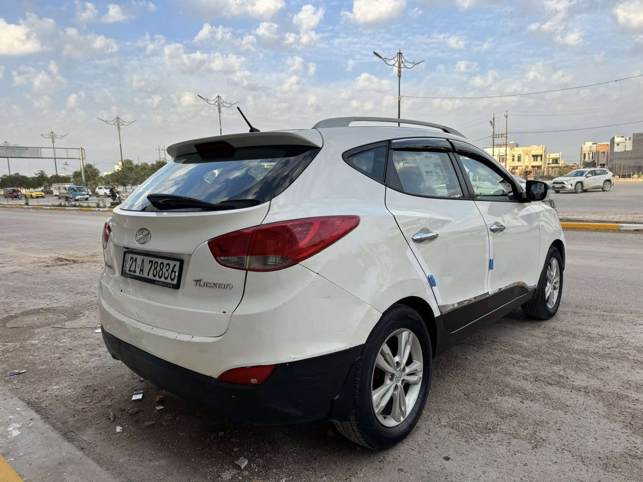 سلام عليكم توكسان 2011 خليجية مكفوله من ضربه وصبغ وتبديل وسونار مرفق بلمنشور رقم سليمانيه دولي جديد هزه وسنويه جديد 2030 سنويه وبسمنه گير مكينه مكفولات مكينه 2000دوش المرغوب لا تنقيص ولا تبخير خير من الله تدفئه تبريد شغال واثنيهن خير من الله فول موصفات سياره بانوراما اشاير بل مري تحكم استيرن كامره خلفيه بلاد 360 درجه يدات نيكل سنتر لوك ABS ويل بلادي سياره جاهزه لفضل من الله ربع ما تصرف عليها صدر امامي خلفي جديد سياره مال جناي وبلعافيه على ياخذها للبيع سعر 138 وبي مجال بسيط وماكو هيج سعر وبهل نضافه ومكفوله بس اني مستعجل على بيع بكاني ديالى بعقوبة ***********
