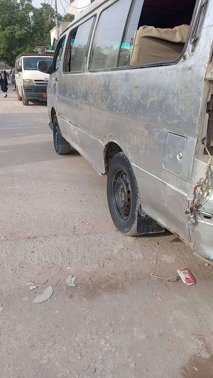 السلام عليكم 
فتون حره 
للبيع 
سياره موديل 2013 
دير مكينه جديد 
اكشن جديد 
مكان بغداد 
مدينه الصدر 
سعر مالتها 
43 بمتى 
رقم التليفون 
***********
