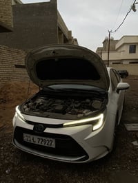 تويوتا كورولا هايبرد 2024 عداد المسافات: 52000km السعر: 150 وبيها مجال...