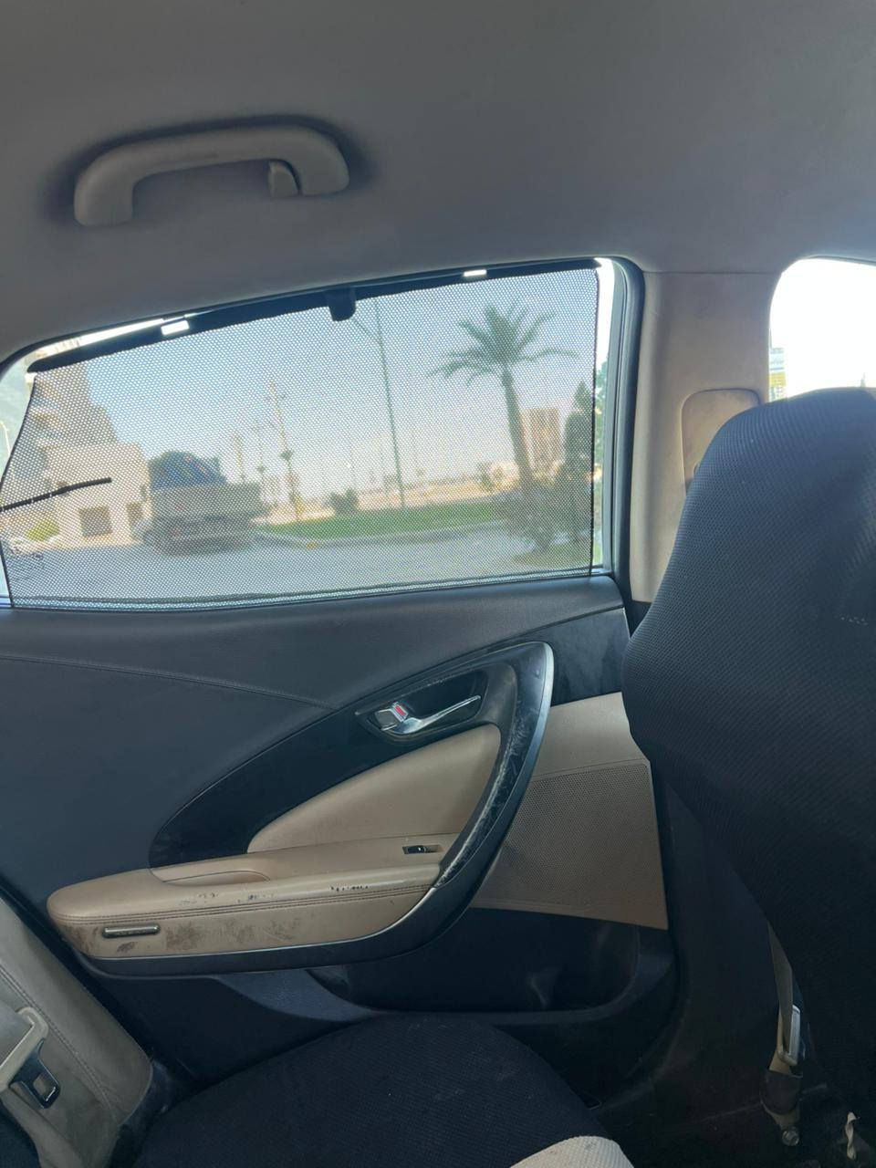 أزير ٢٠١٢ بصمة
فول ماعدا سقف 
قطعتين ٢ بدون دوخال 
مكاني اربيل 
سعر 110


**إذا كنت صاحب هذا الإعلان وتريد حذفه لأي سبب، رجاءا أرسل رسالة إلى الدعم الفني**