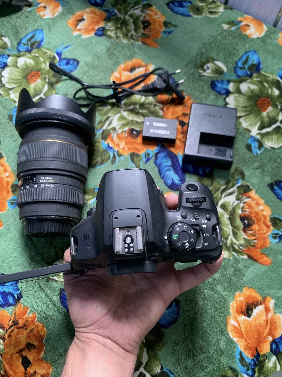 عدسة سكما ٢٤-٧٠ فتحة ٢.٨ السعر ٦٥٠ وبيها مجال
كانون 850 d  السعر مليون وبيها مجال اخذتها من وكالة شركة كانون


**إذا كنت صاحب هذا الإعلان وتريد حذفه لأي سبب، رجاءا أرسل رسالة إلى الدعم الفني**