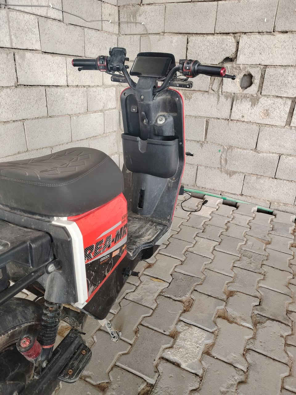 سلام عليكم 
اخوان دراجة شحن  نوع R7 دراجة سنه الصنع 2024 حلوه ونظيفة ومامصلحة ولا مره ومزوده بطاريه ليثيوم فوسفات الحديد 30A بس البطاريه الله شاهد عليه شديته ب430 الف اريد مراوس بدراجة ماكس عدله(اخوان ترا وصخه مامنضفها والله تبين تعبانه)


**إذا كنت صاحب هذا الإعلان وتريد حذفه لأي سبب، رجاءا أرسل رسالة إلى الدعم الفني**