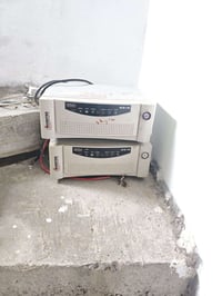 عاكسة كهرباء من شركة مايكروتك الهندية مستخدمة شرط الشغل السعر 100وبيها...