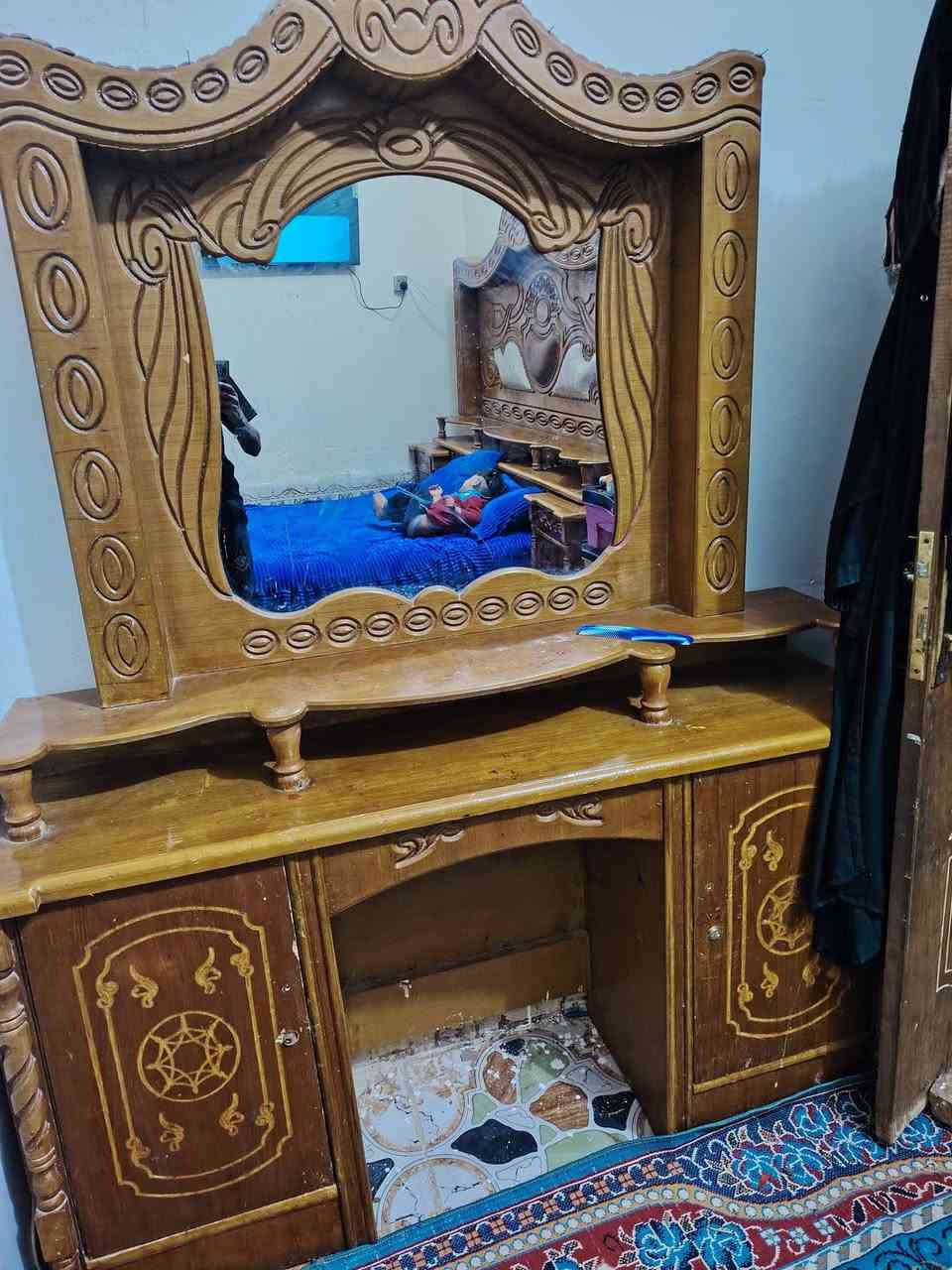 غرفه خشاب ام سته البيع نضيفه المكان شطره السعر، 600 وبيه مجال ***********
