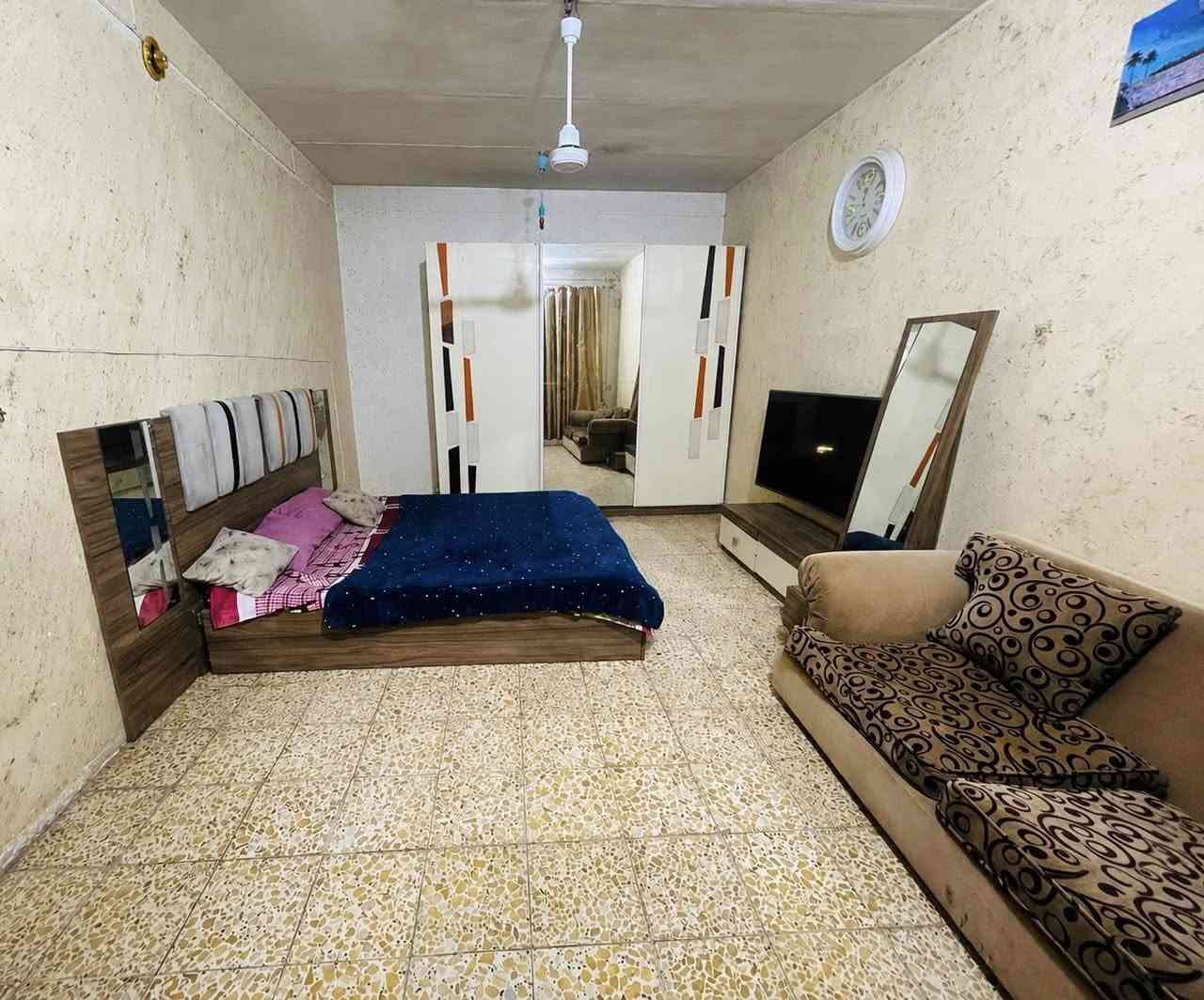 بيت طابو زراعي للبيع
مساحه 300
واجهه 12م
الدار ًطابو زراعي 
عدد الغرف 4 
استقبال 
مطبخ 
صاله 
طابقين 
موقع 📍البيت شارع المصرف بنهايته السده الاولى قريب ع السده الثانيه مجاور /(اسواق احمد )السعر 💲ع الخاص 
رقم الهاتف ***********
