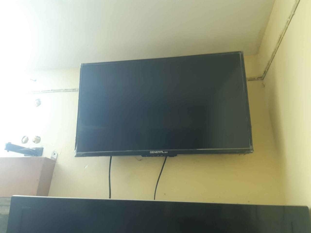 شاشات للبيع استعمال جداً قليل 
شاشه 32 بوصه
شاشه 43 بوصه البصرة, العراق


**إذا كنت صاحب هذا الإعلان وتريد حذفه لأي سبب، رجاءا أرسل رسالة إلى الدعم الفني**