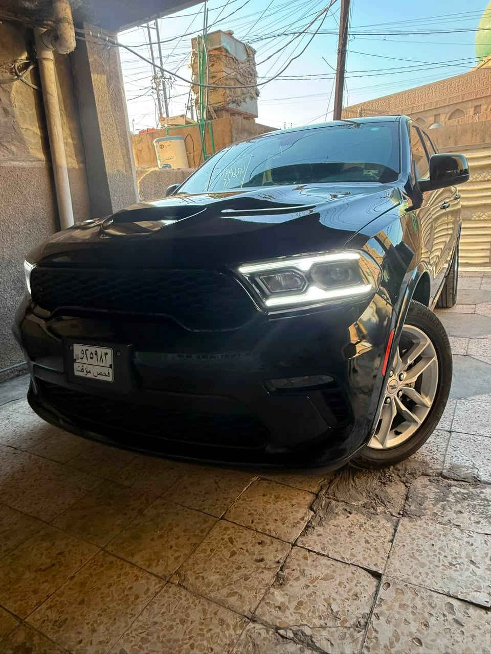 دوج دورانكو جي تي Durango GT
الموديل : 2024 
المحرك : V6.  3.6L . 
العداد:21 ml
دخول جديد (فحص مؤقت ) تترقم جميع المحافضات عدا الاقليم

المواصفات : 
.........----.........
* 7 راكب .. 
* تحذير الخروج عن المسار . 
* تحذير النقطة عمياء  .
* نظام تحذير عند التقاطعات.  . 
* تعديل وضعيات مقود السائق كهربائيا. 
* مرايا تعتيم ذاتي. . 
* ويل كروم قياس 20 انج..   
* شاشه كبيرة 8.4انج . 
* نظام الخرائط (GPS).
* كير شفتر بالستيرن. . 
* المصابيح الأمامية LED.
* كشافات الضباب LED. 
* دخول ذكي. 
* بصمة ابواب .
* تشغيل بصمة .
* تشغيل عن بعد.
* الصندوق الخلفي كهربائي.
* فرش المقصورة الداخلية من الجلد الفاخر.
* المقاعد الأمامية كهربائية.
* المقاعد الأمامية تدفئة.
* المقاعد الخلفية تدفئة.
* حساسات خلفية. 
* مكيف خلفي مع وحدة تحكم منفصلة. 
* تدفئة ستيرن. 
* مانع تصادم خلفي.
* بلوتوث تلفون. 
* محدد سرعة. 
* نظام سبورت .
* نظام ايكو
كير محرك كفاله 
حادث سيارة بنيد مصبوغ 
بغداد 
للاتصال 
***********

