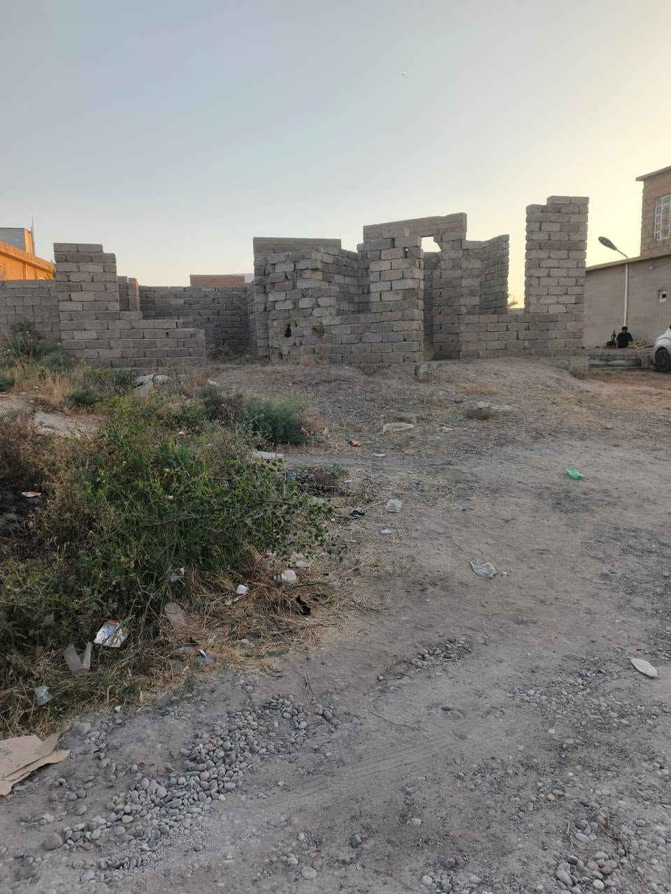 السلام عليكم
هيكل+قطعه ارض للبيع في بيجي حي المهندسين قريب على جامع النعمه 
المساحه400م وجه20 نزال 20م
للاستفسار الاتصال:***********
