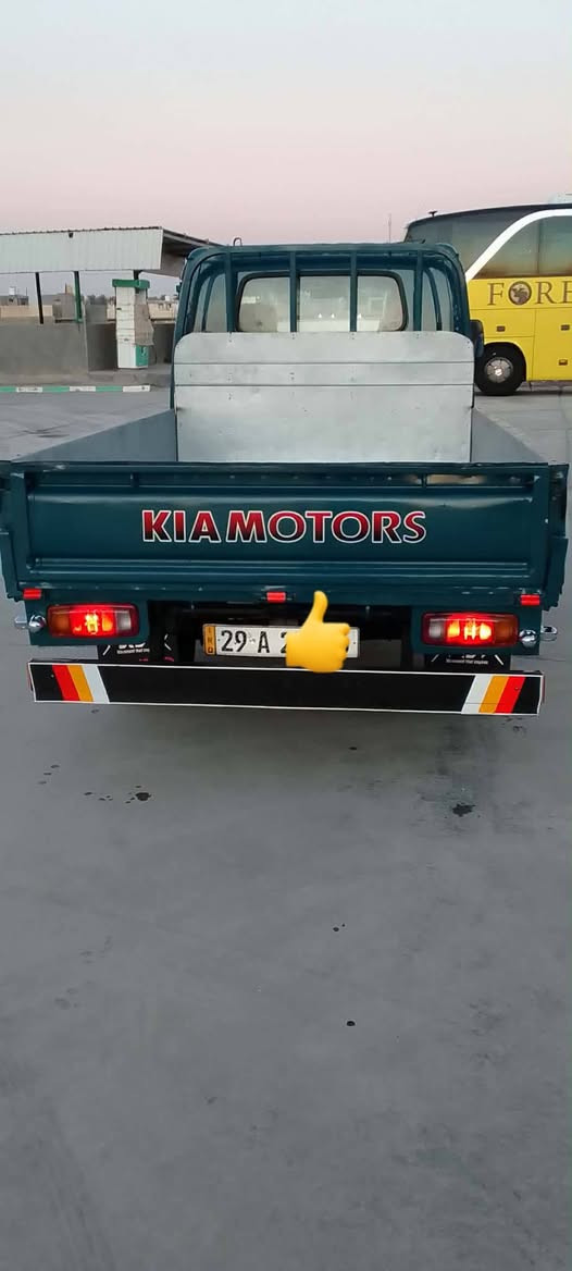 سلام عليكم فونتيره لبيع رقم وسط رقم انكليزي سنويه مجدده جديده سياره متعوب عليها حداديه أمامي وخلفي جاهز كهربائيات جاهزه كير مكينه مكفول مكينه نسمت بخار مابيه جديده سياره تحويل يمته ماتريد الاتصال على الرقم التالي ***********
