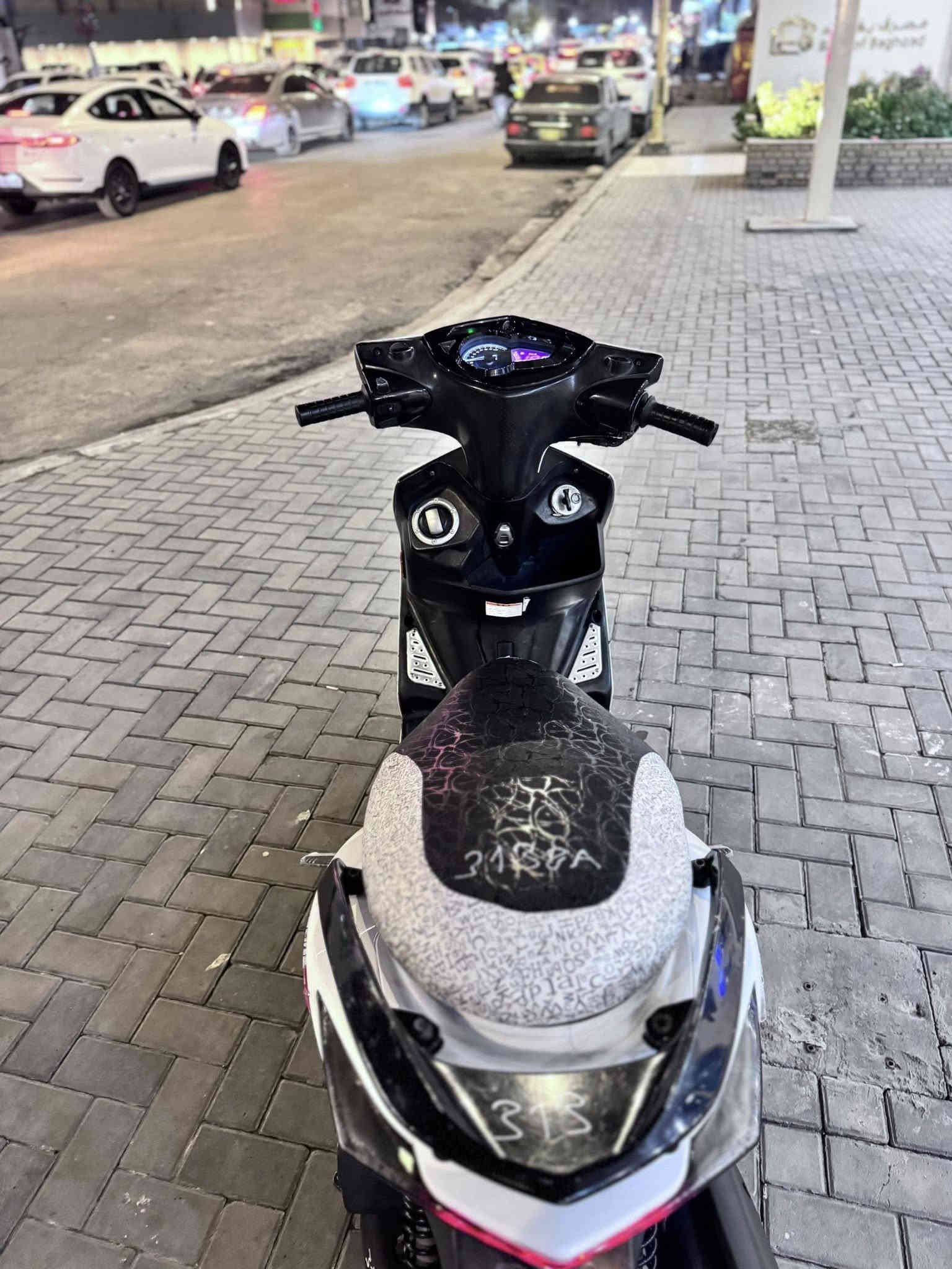 سكنس لد ياباني مو كوري دراجه جديده بمعنه الكلمه  المكان كراده داخل السعر 1250 وبيه مجال ***********
