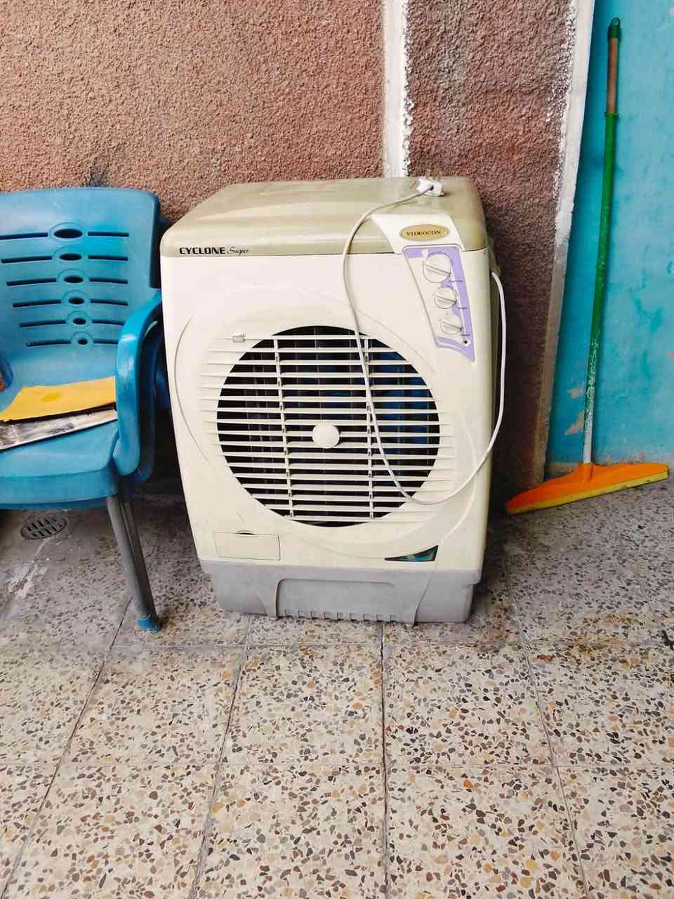 ثلاجه توشيبا 
نضيفه جداً 
من الخارج ومن الداخل
سعرها 250 

مبرده كونفيرا 
سعرها 75


**إذا كنت صاحب هذا الإعلان وتريد حذفه لأي سبب، رجاءا أرسل رسالة إلى الدعم الفني**