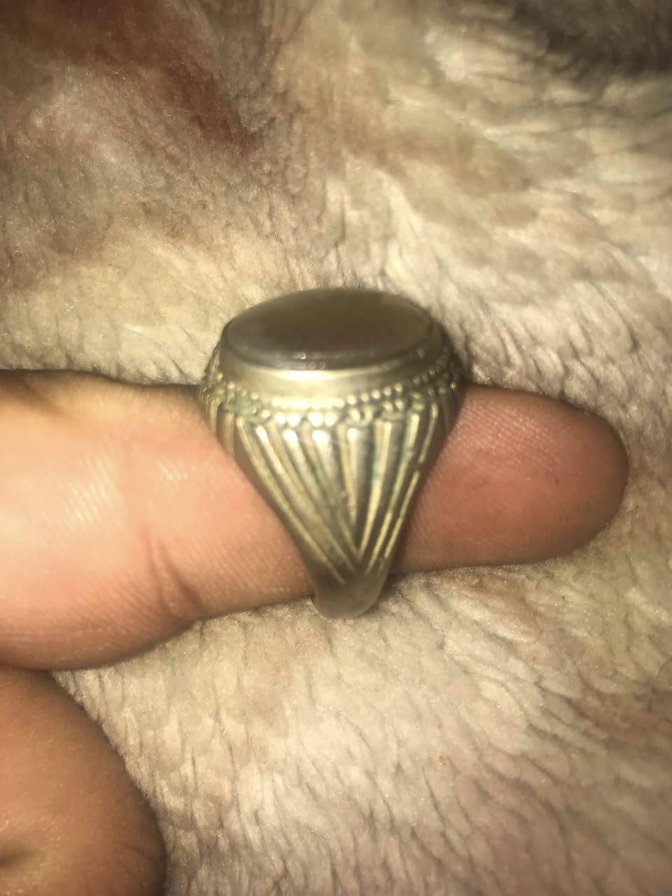 محبس فضه خرزه عقيق يماني اصليه للبيع سعر خاص محتاج اريد ابيعه 🤍مكاني بغداد


**إذا كنت صاحب هذا الإعلان وتريد حذفه لأي سبب، رجاءا أرسل رسالة إلى الدعم الفني**