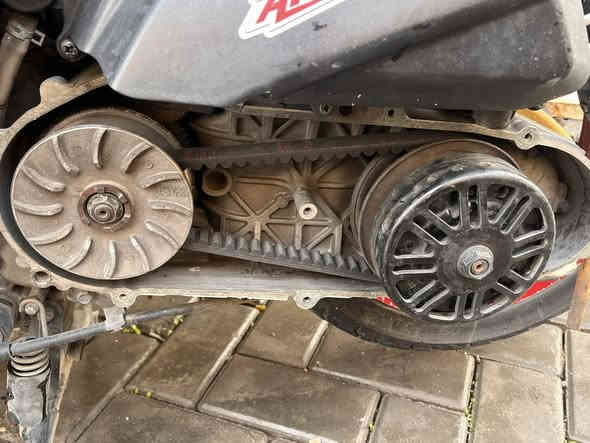 دراجه سكنس جبلي للبيع مال جناي الدراجه مزود بلادي وكل الغراض الي عله الدراجه اصلي وموجوده القبق مال كلجات والذيل مال الطين الدراجه مكينه بلاد تاخذ عل فحص مكينه قويه والدراجه نشطه 
موديل الدراجه : 2013
للاستفسار : ***********
المكان الاعظمية
