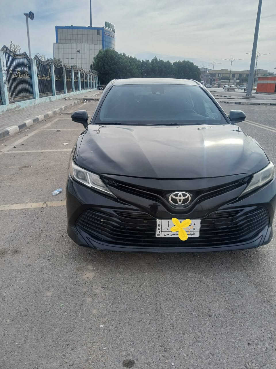 كامري ١٩ حادثها بس دعاميه وهنا بالعراق صار جاملغ خلفي وطخات ونصبغت حزام رقم معوقين بصره صارت حره السياره جاهزه السعر ١٣٧ وبيها مجال ***********
