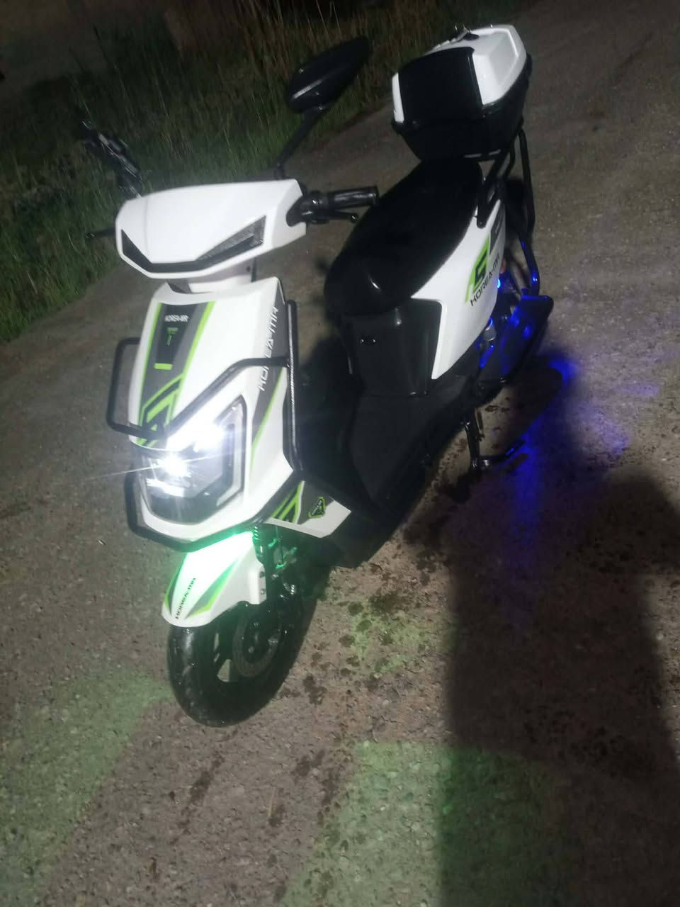 السلام عليكم عندي سكنس للبيع 
موديل 2025 السعر 550وبي مجال للشراي وبطارياته جديده ***********وهاذه رقمي وتحياتي للجميع
