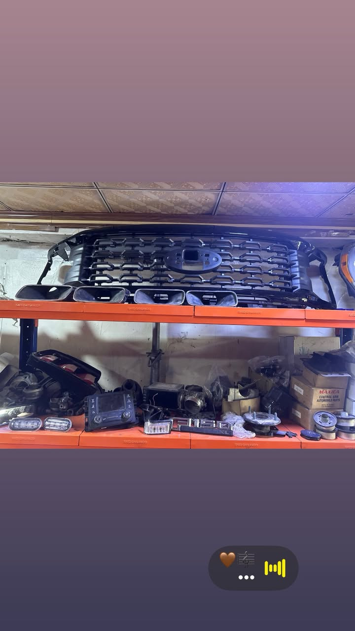 فورد F150   2024   XLTبوابه امامى كبير وشبك STX  XLT


**إذا كنت صاحب هذا الإعلان وتريد حذفه لأي سبب، رجاءا أرسل رسالة إلى الدعم الفني**