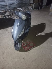 دراجه للبيع جانت تشتغل مابيها شي فتحت صونده مال بانزين وشديته نوب ماشت...