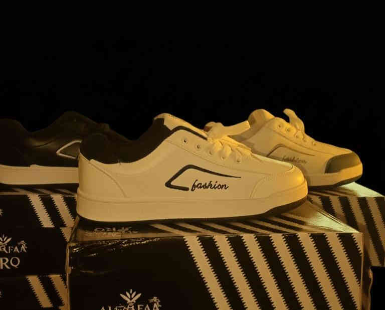 السلام عليكم اليوم وصلت واجبه من الاحذيه فول ستار سعر القطعه 8 ألف توصيل داخل الدجيل اسم البيج  gabl_shoes
للحجز اتصل على هاذا الرقم ***********  
القياسات من 41 _45
