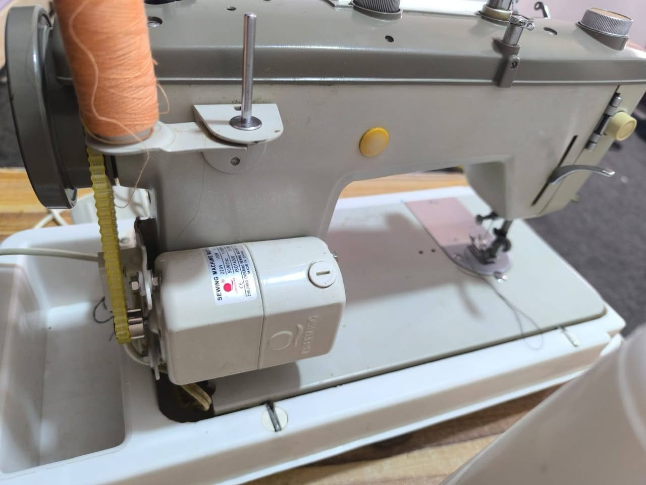 سلام عليكم عندي مكينه خياطه يابانيه طرز 25نوع وشتريتها قبل شهر بس ماعرفت اخيط بيها مامستعمله غير كم يوم شرط بالكارتونه اشتريتها ب300 الي يحب يتفصل خاص


**إذا كنت صاحب هذا الإعلان وتريد حذفه لأي سبب، رجاءا أرسل رسالة إلى الدعم الفني**