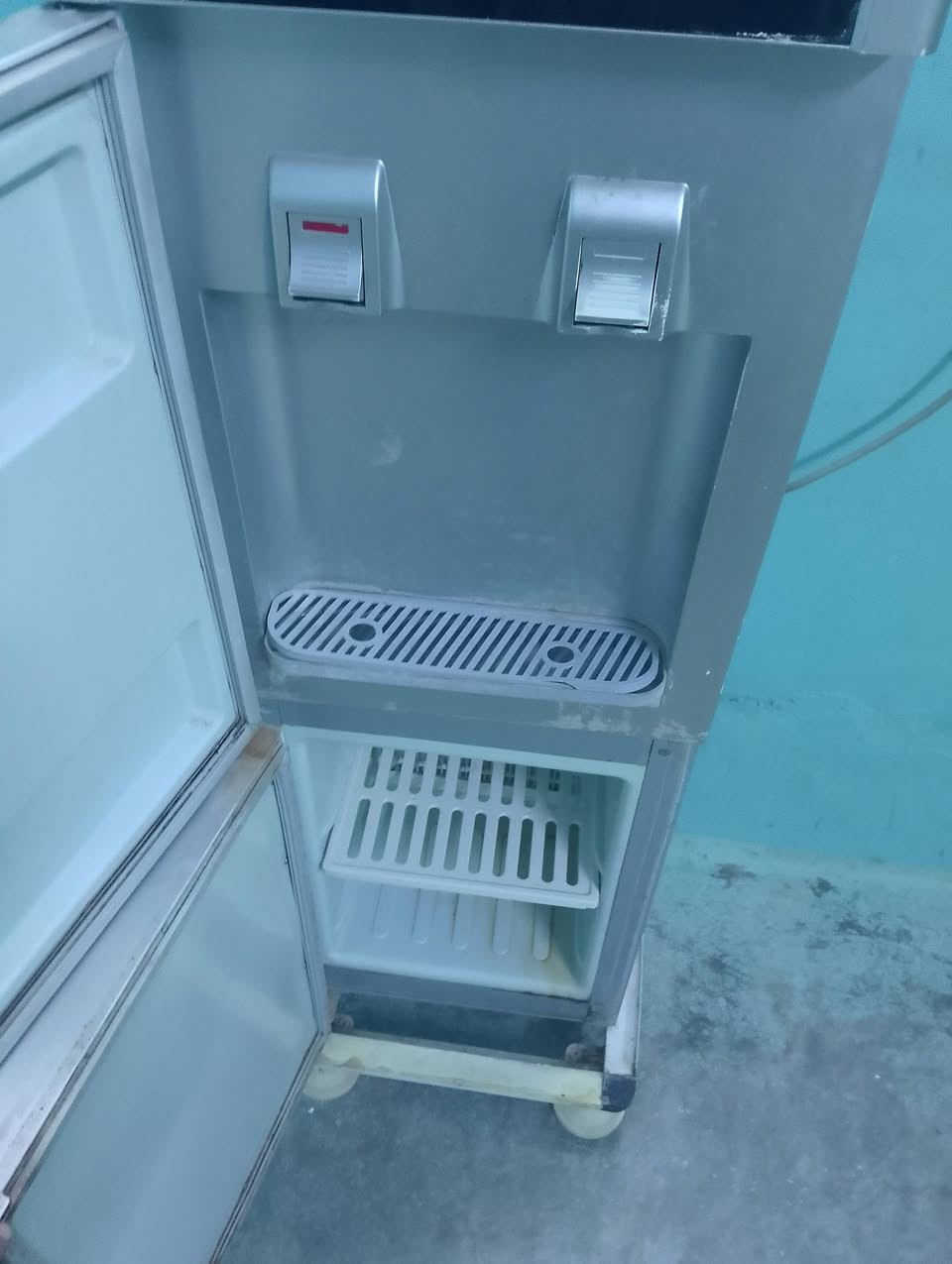 براد شرط الشغل حار بارد نضيف السعر 45شراي اتصل اوخاص ***********
